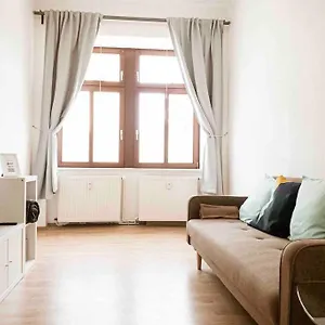 Moderne In Leipziger Altbau - Netflix Inklusive Apartment